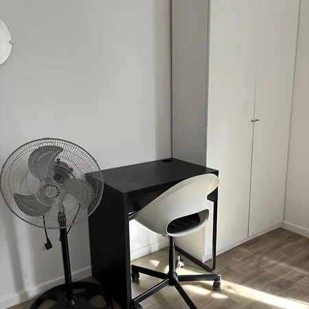 - Metro Leo Lagrange - 2 Pieces Avec Balcon Διαμέρισμα Villejuif