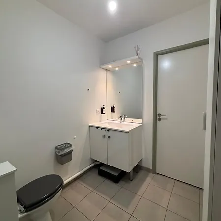 - Metro Leo Lagrange - 2 Pieces Avec Balcon Apartman